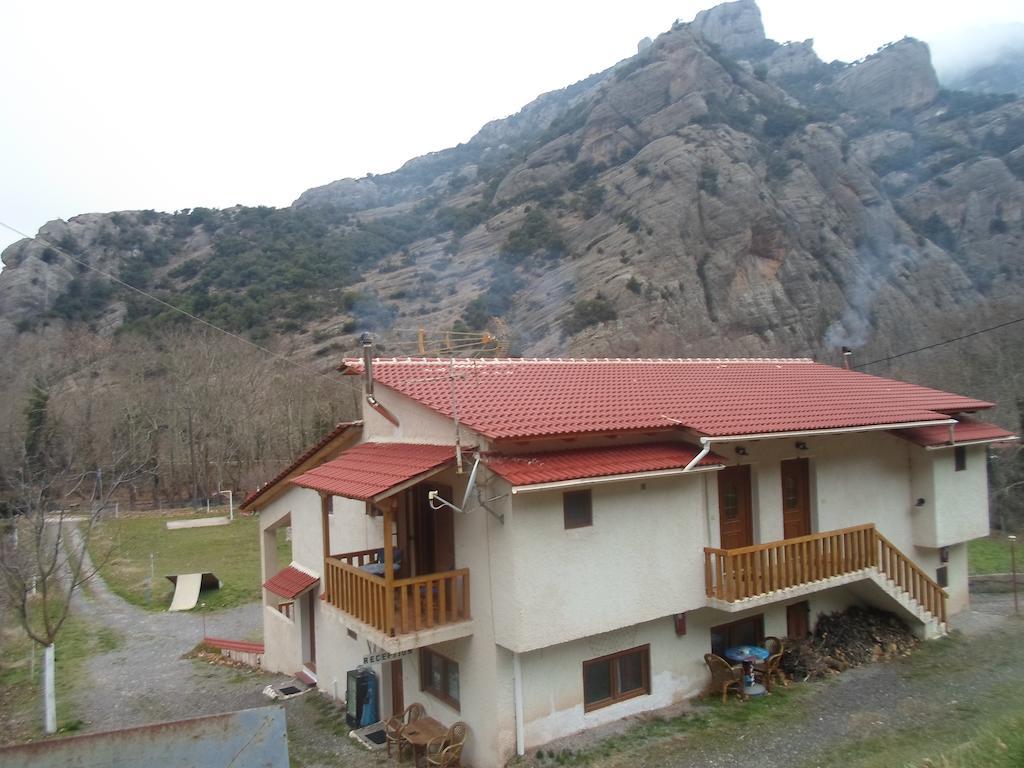 Michel Studios Kalavryta Exterior foto